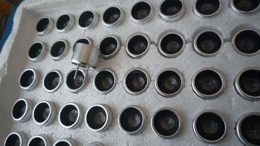 霍尔传感器与霍尔电流传感器 工作原理图及原理图详解